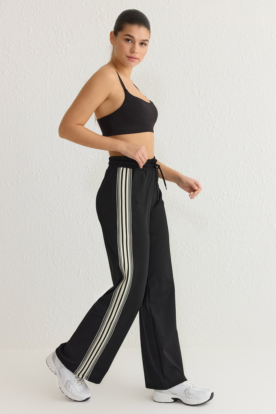Striped Diver/Scuba Fabric Sports Knitted Sweatpants THMSS25EA00006