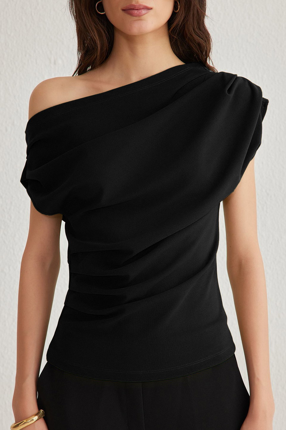 Saks Gather/Drape Detailed Draped Asymmetric Collar Knitted Blouse Twoss25Bz00024