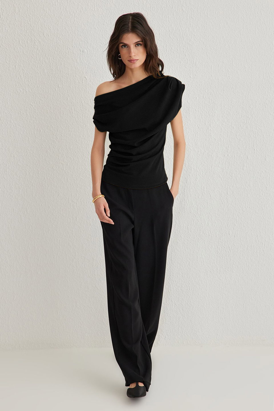 Saks Gather/Drape Detailed Draped Asymmetric Collar Knitted Blouse Twoss25Bz00024