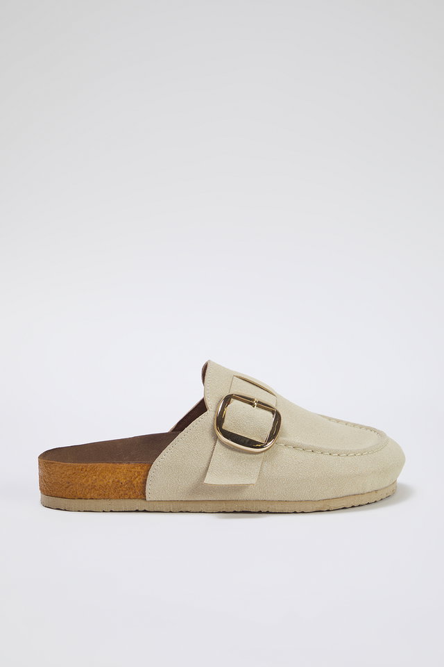 Beige - Beige Closed Front Belt Buckle Square Toe Flat Women's Sabo Slippers TAKSS25TE00000