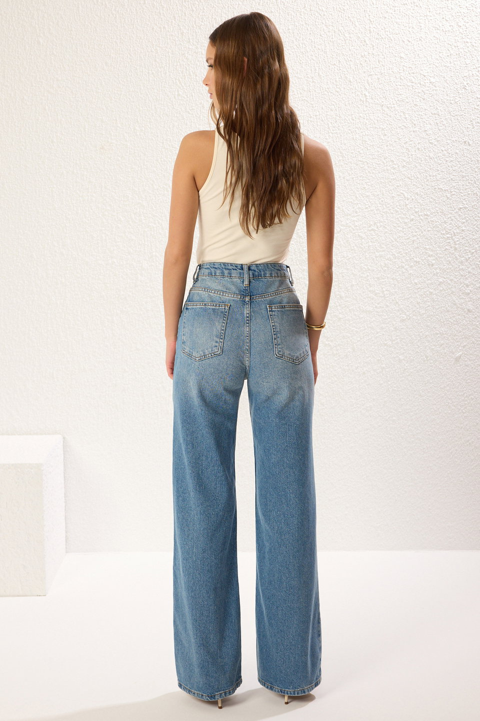 High Waist Wide Leg Jeans TWOSS25JE00172