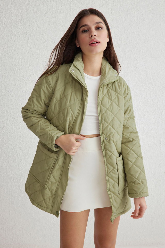 Green - Green Oversize Belted Water Repellent Quilted Coat TWOAW23MO00170