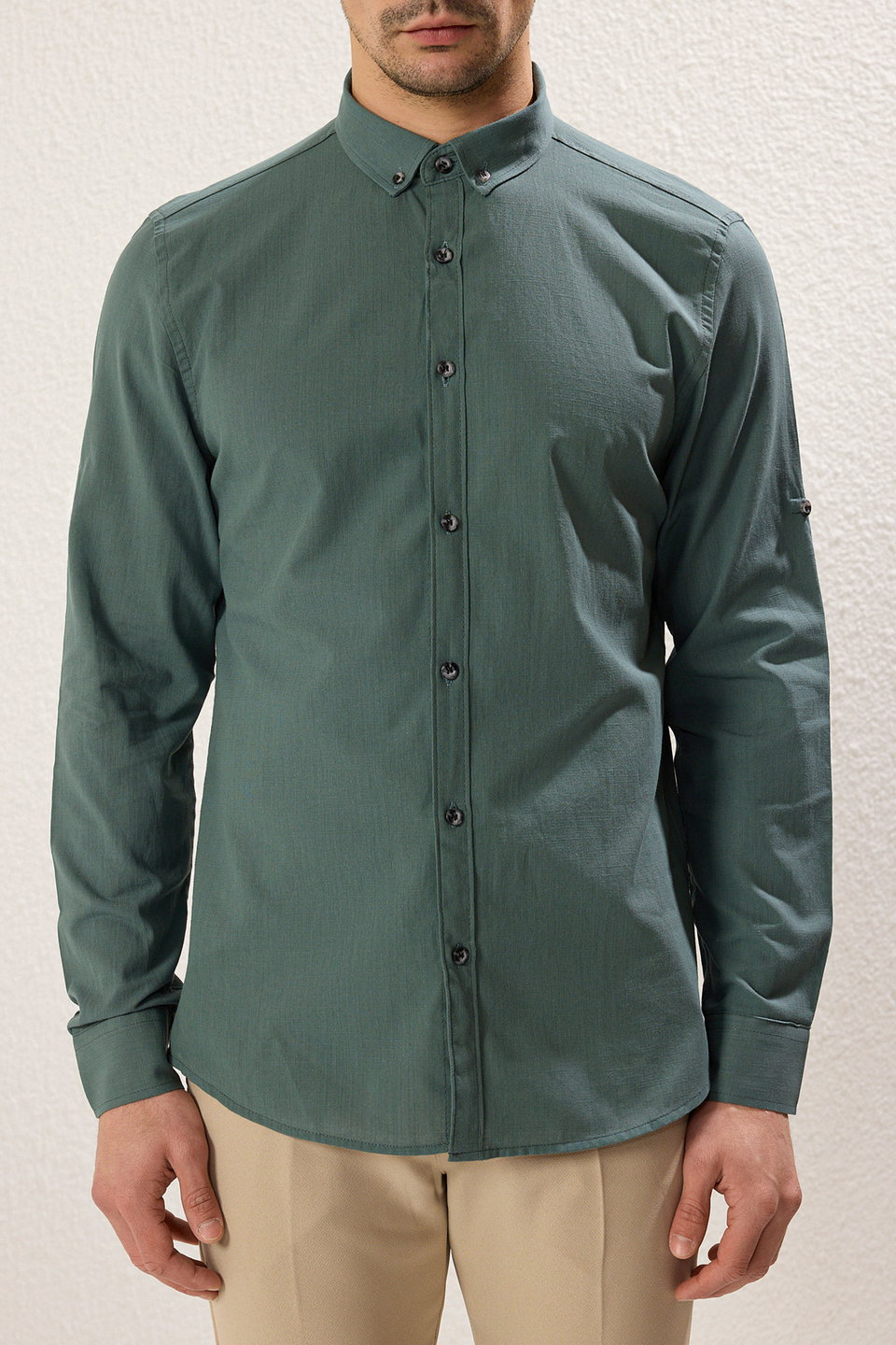 Button-down Collar Epaulette Slim Fit Long Sleeve 100% Cotton Linen Look Shirt TMNSS20GO0189