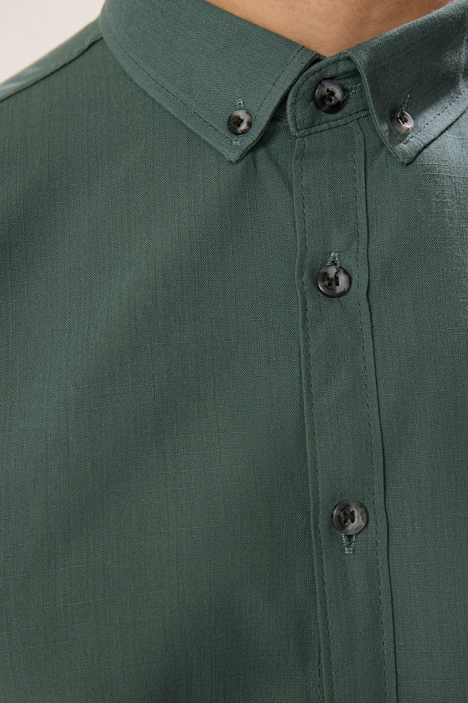 Button-down Collar Epaulette Slim Fit Long Sleeve 100% Cotton Linen Look Shirt TMNSS20GO0189