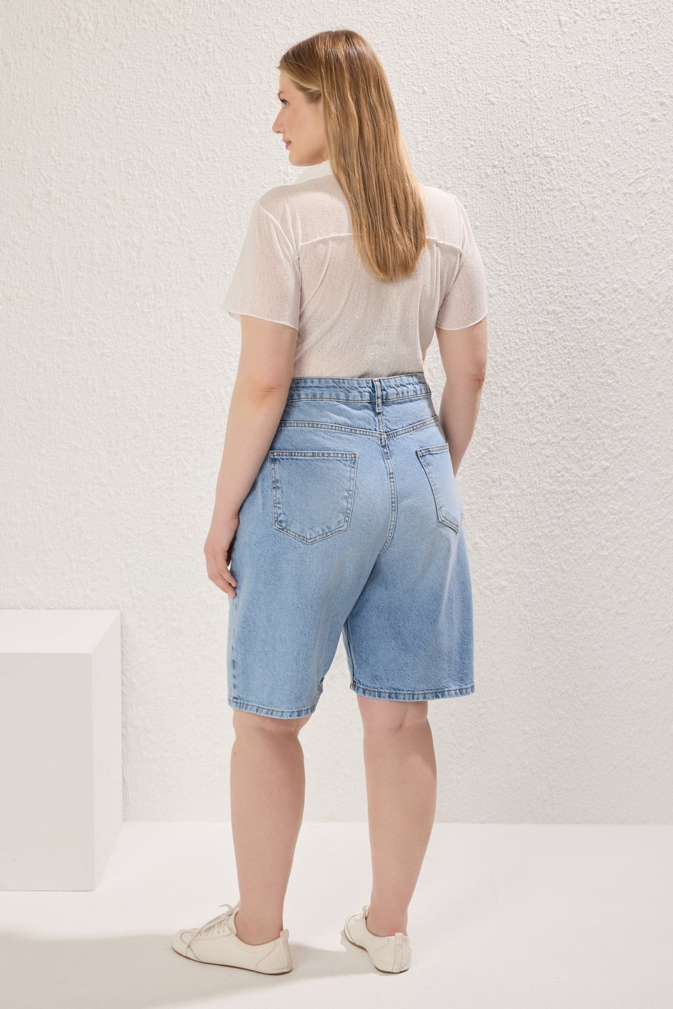 High Waist Straight Fit Denim Plus Size Shorts TBBSS25AP00016