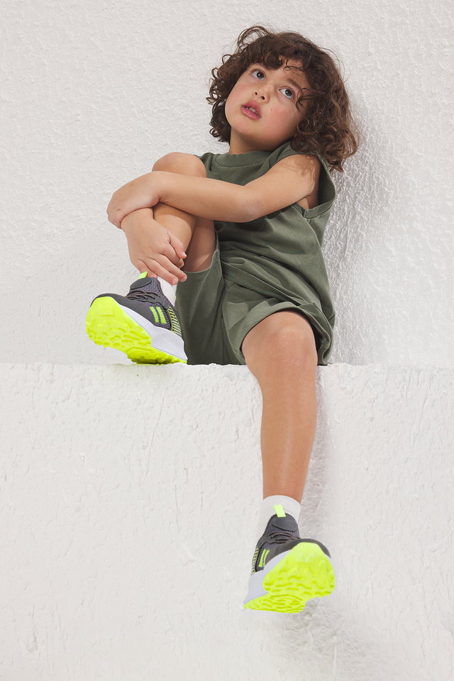 Grey - Grey Laced Neon Detail Light sole Big/Small Boys Kids Sneakers TAXSS25SN00025