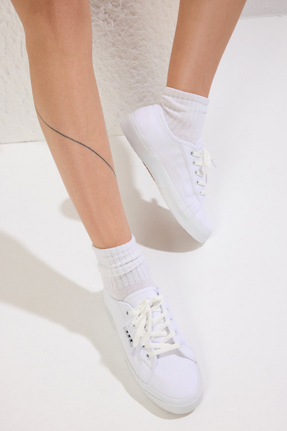 Laced Flat Sole Women's Sneakers TAXSS25SN00039