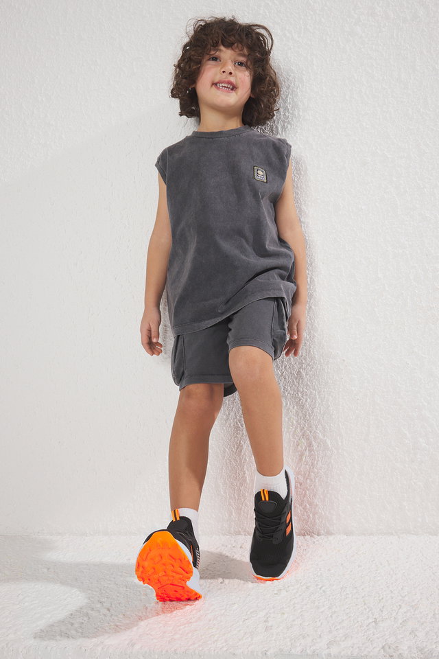 Black - Black Laced Neon Detail Light sole Big/Small Boys Kids Sneakers TAXSS25SN00026