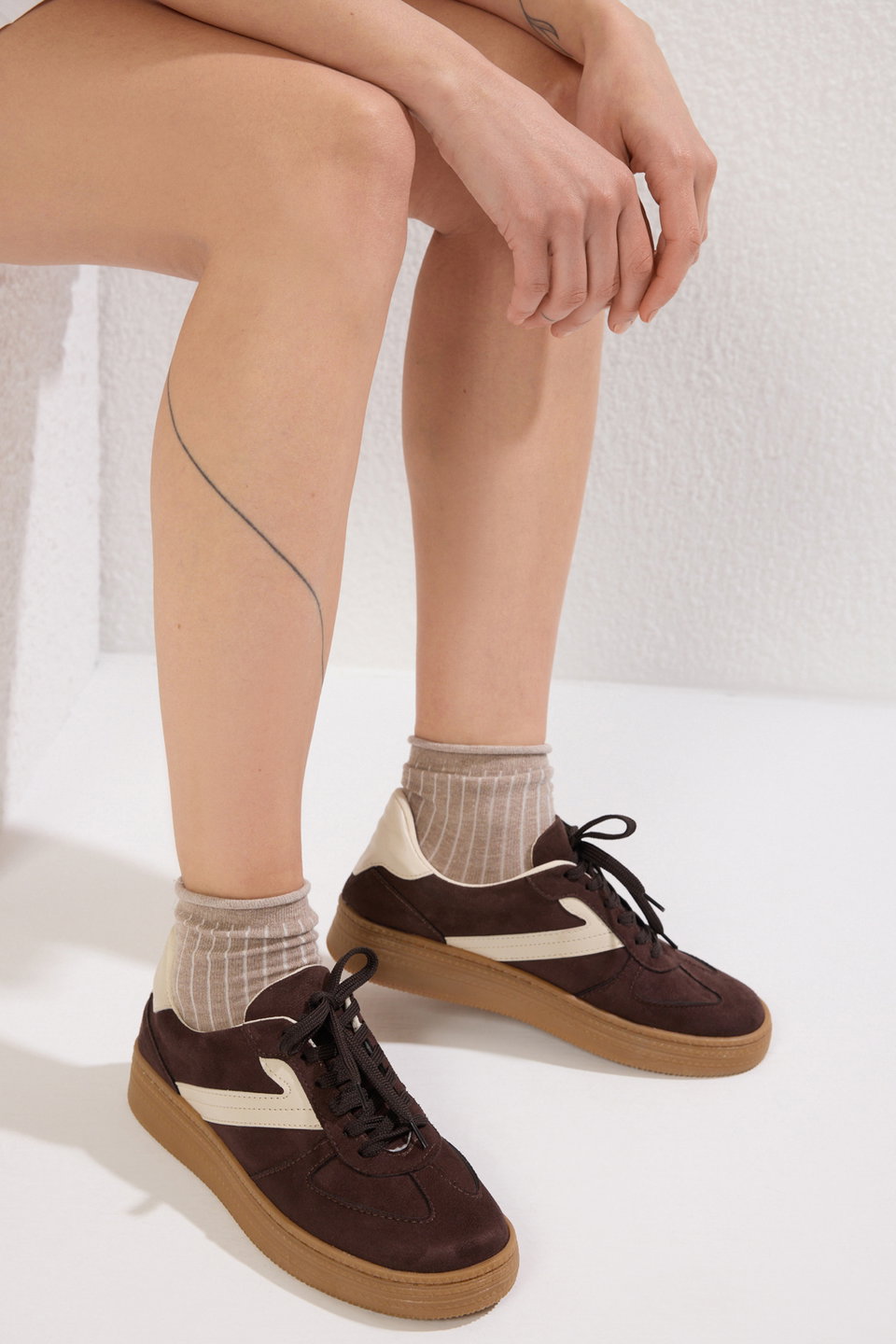 Two Lace-Up Dual-Use Women Retro Sneakers Takss25Sn00009
