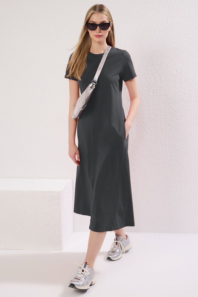 Anthracite - Khaki Pocket Premium Crew Neck A-Line Knitted Midi Dress TWOSS24EL00169