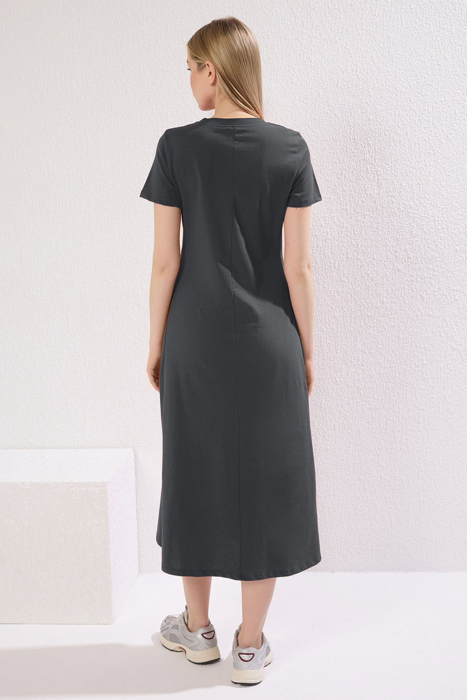 Pocket Premium Crew Neck A-Line Knitted Midi Dress TWOSS24EL00169