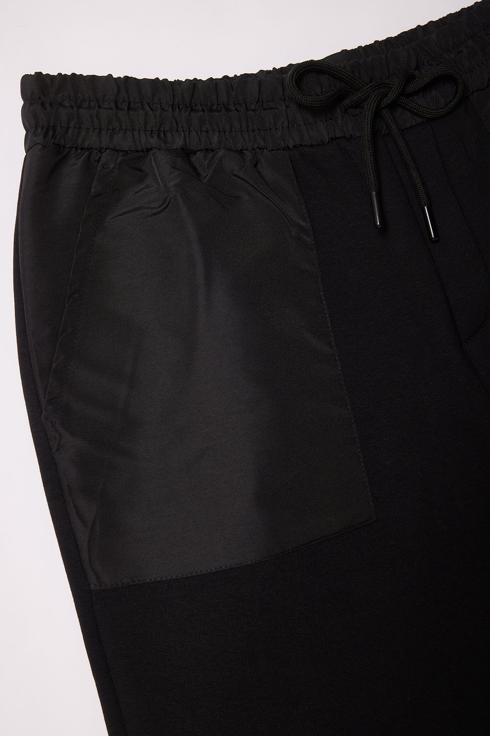 Regular Cut Parachute Fabric Pocket Detail Thick Shorts & Bermudas TMNSS25SR00028