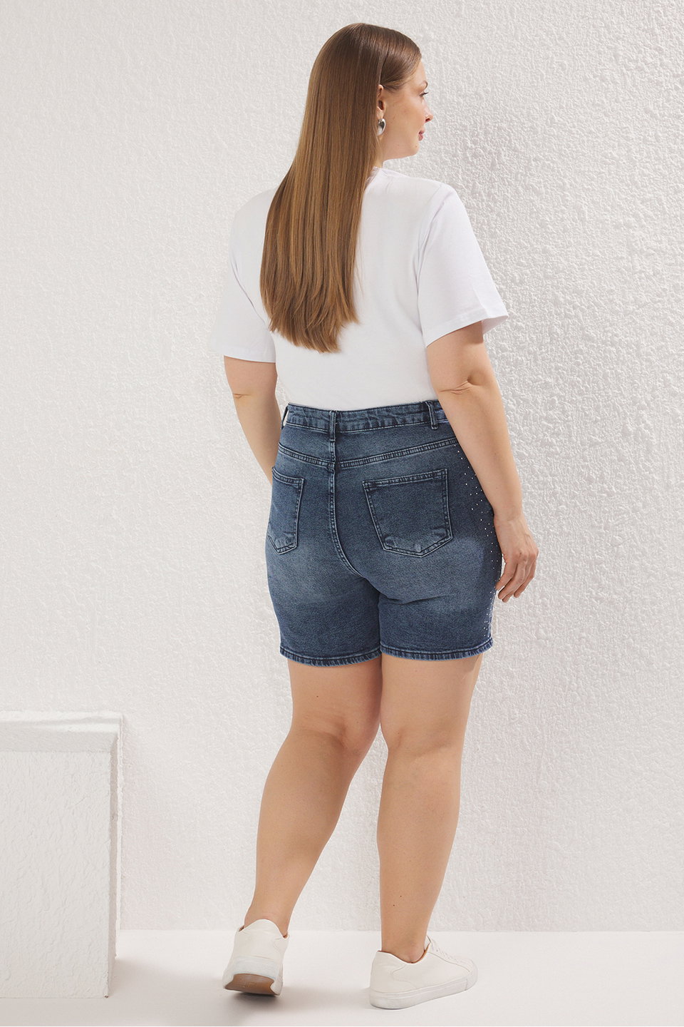 High Waist Stoned Denim Plus Size Shorts TBBSS25AP00028