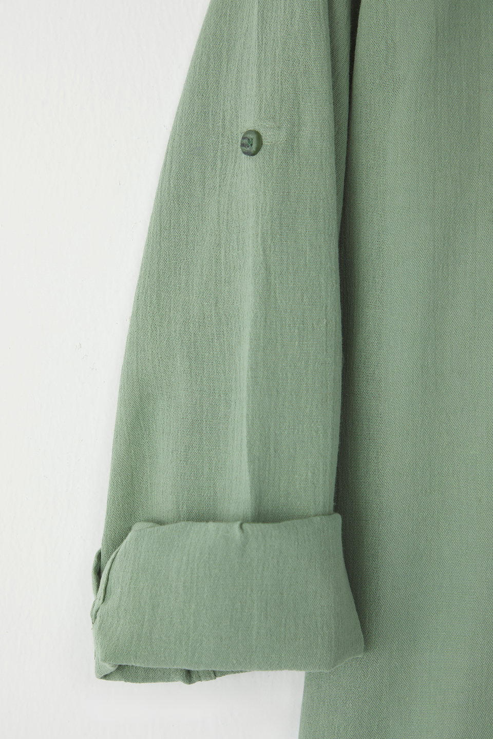 Regular Fit Linen Look Shirt with Wrinkled Effect and Epaulettes TMNSS23GO00061