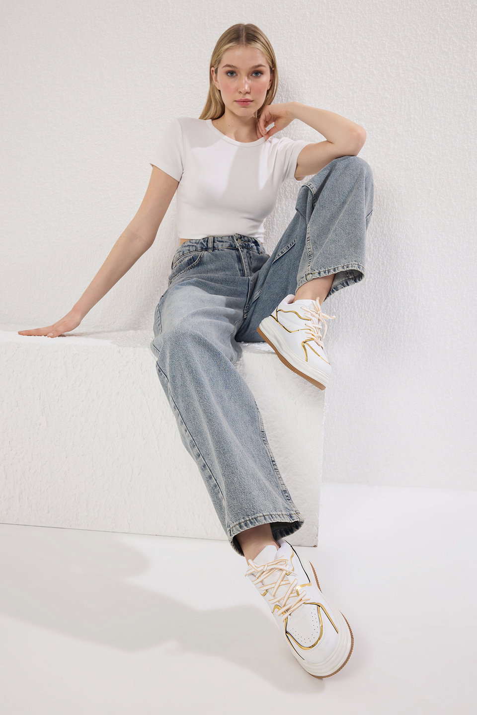 Metallic Detailed Lace-Up Women's Sneakers TAXSS25SN00036