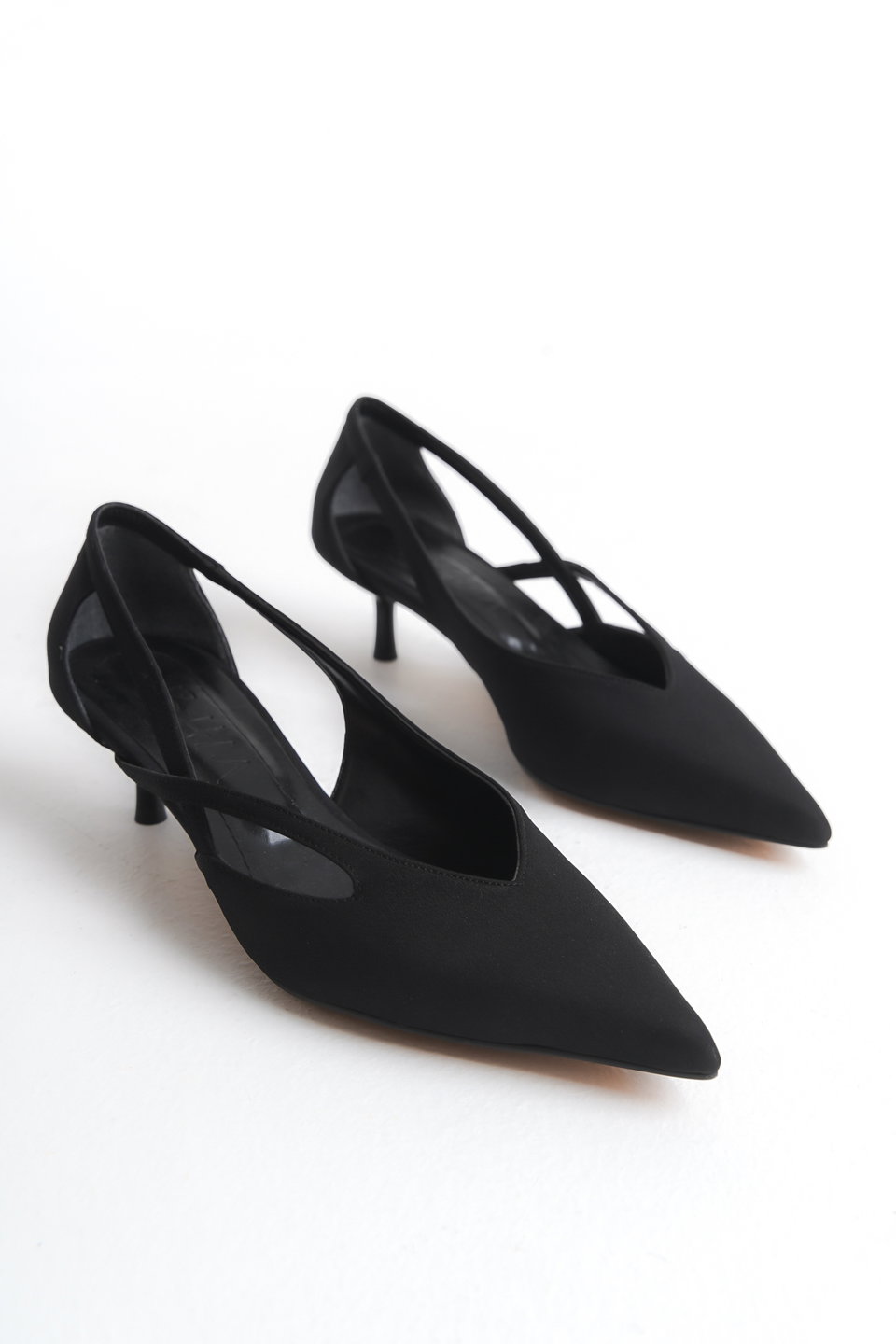 Cut Out Detailed Satin Pointed Toe Women's Kitten Heeled Shoes TAXSS25TO00079