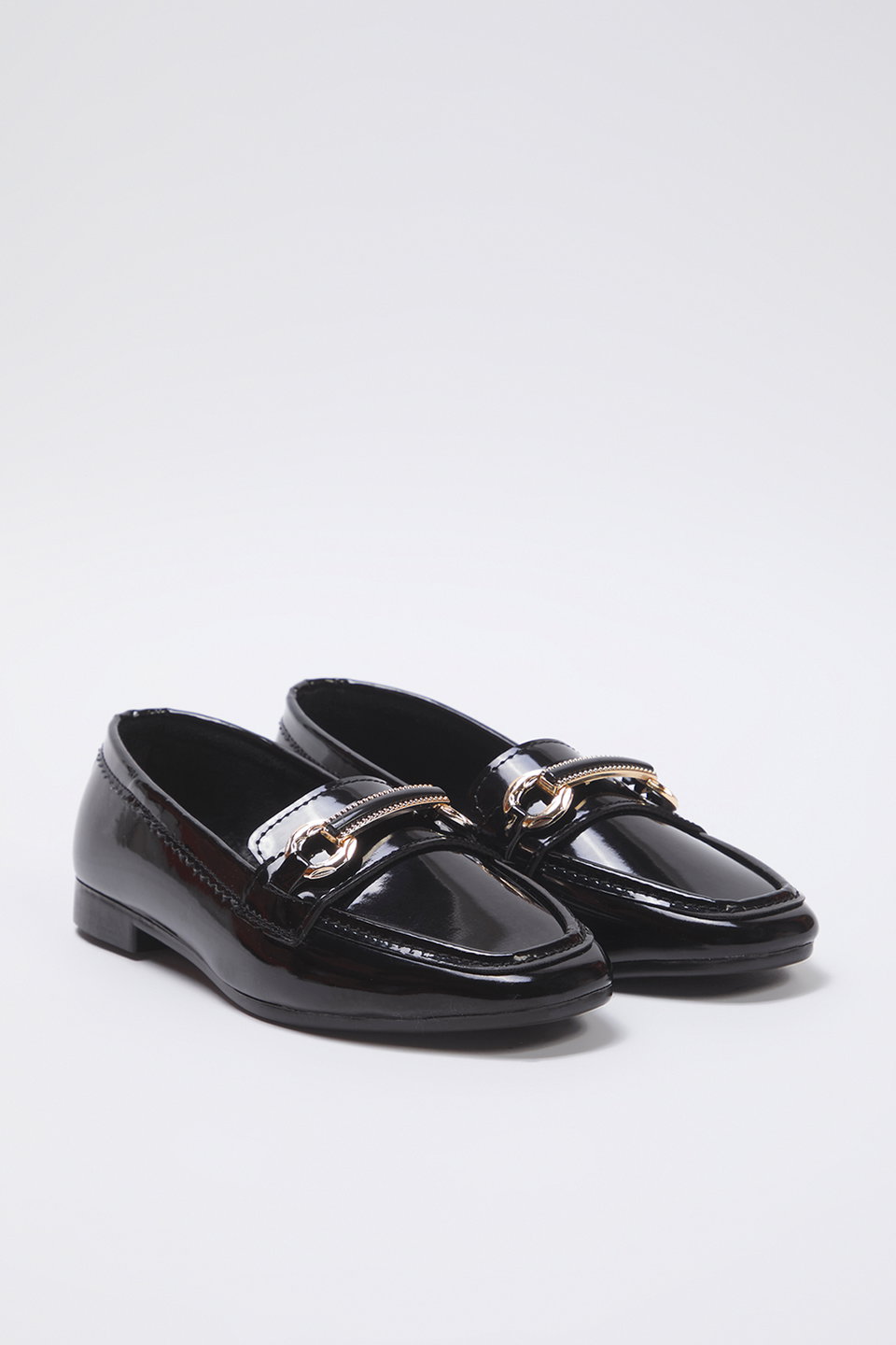 Metal Accessory Detailed Extra Comfortable Women's Loafer Shoes TAXSS25LA00015