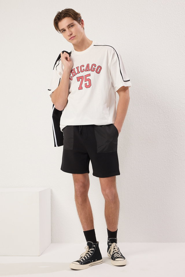Black - Black Regular Cut Parachute Fabric Pocket Detail Thick Shorts & Bermudas TMNSS25SR00028
