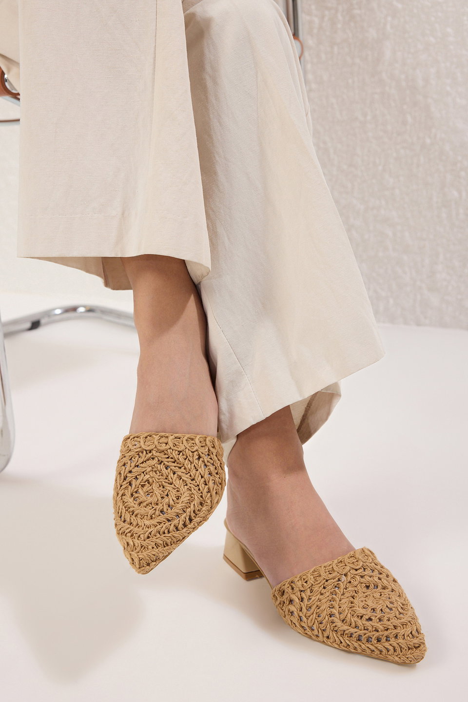 Camel Knit Women's Mule Short Block Heel Closed Toe Slippers TAKSS25TO00060