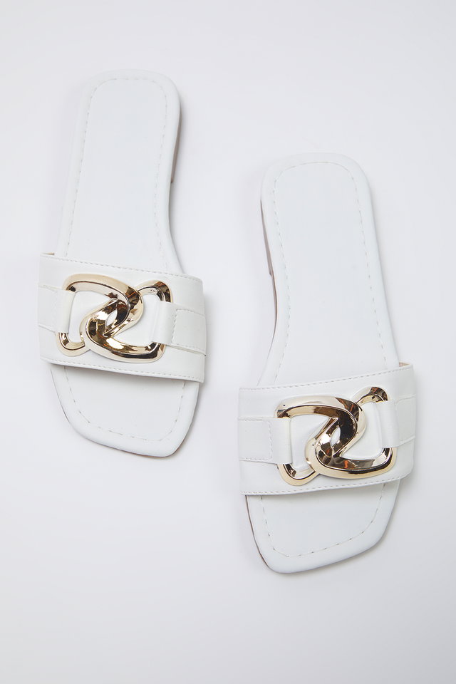 White - White Chain Accessory Detail Flat Women's Slippers TAXSS25TE00023