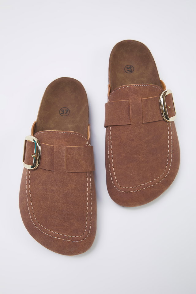 Light brown - Beige Closed Front Belt Buckle Square Toe Flat Women's Sabo Slippers TAKSS25TE00000