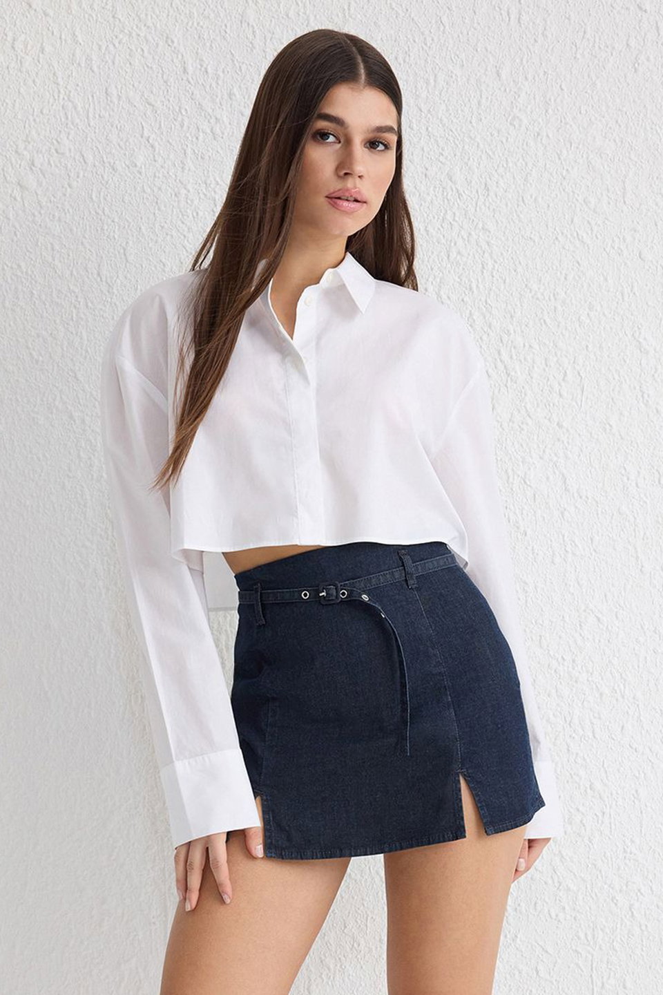 Belted Slit Detail High Waist Denim Shorts Skirt TWOSS25SR00003