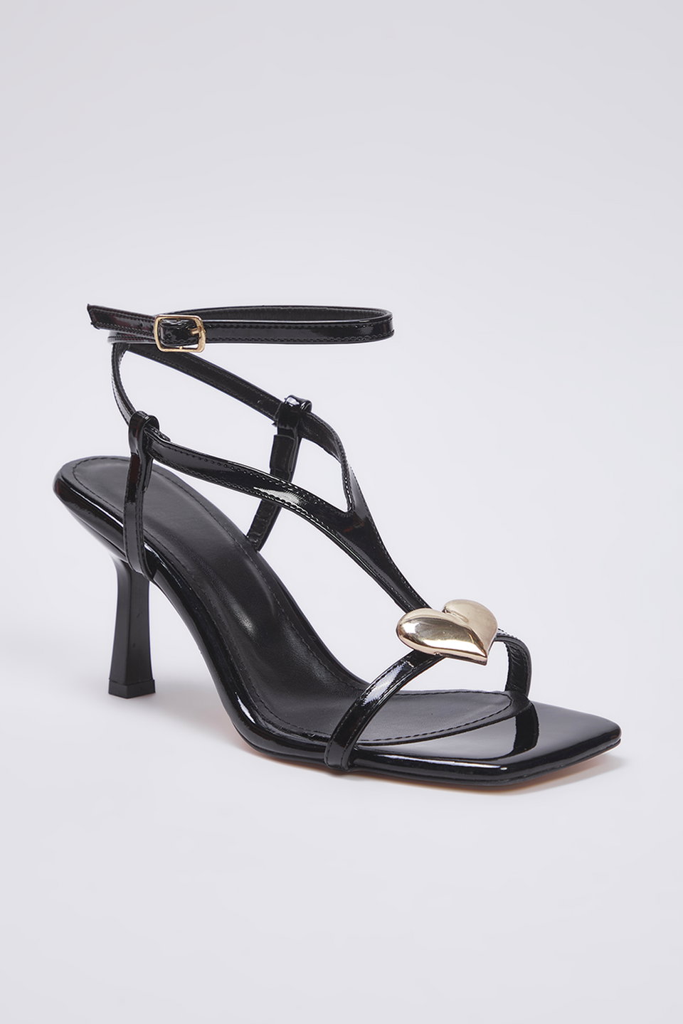 Heart Accessory Detailed Patent Leather Women's Thin Heeled Sandals Takss25To00094