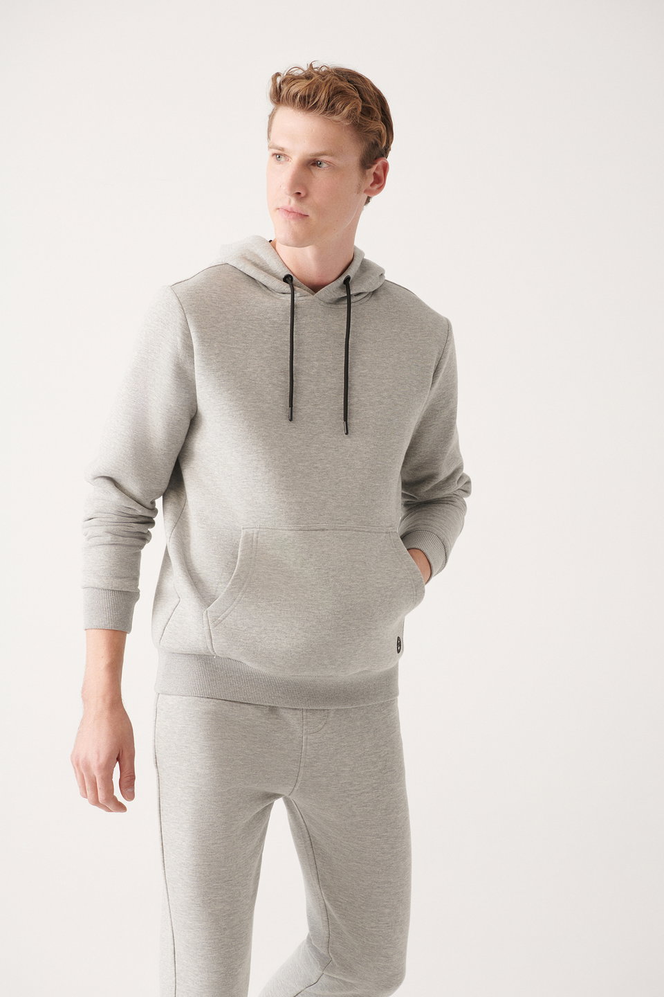Men's Hooded 3-Thread Raised Cotton Sweatshirt E001018