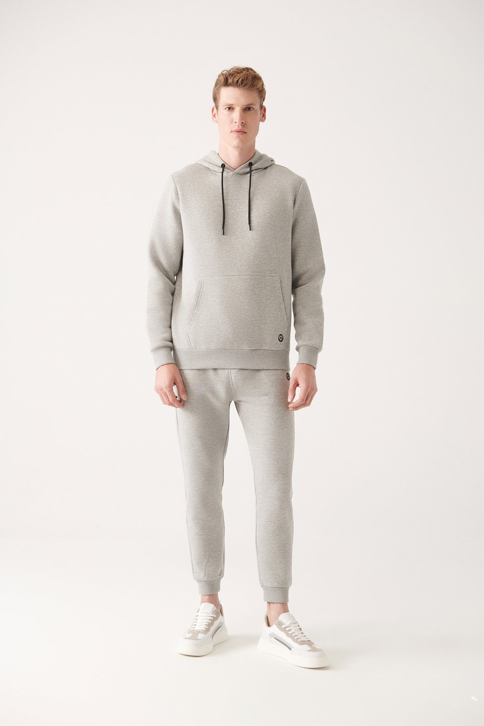 Men's Hooded 3-Thread Raised Cotton Sweatshirt E001018