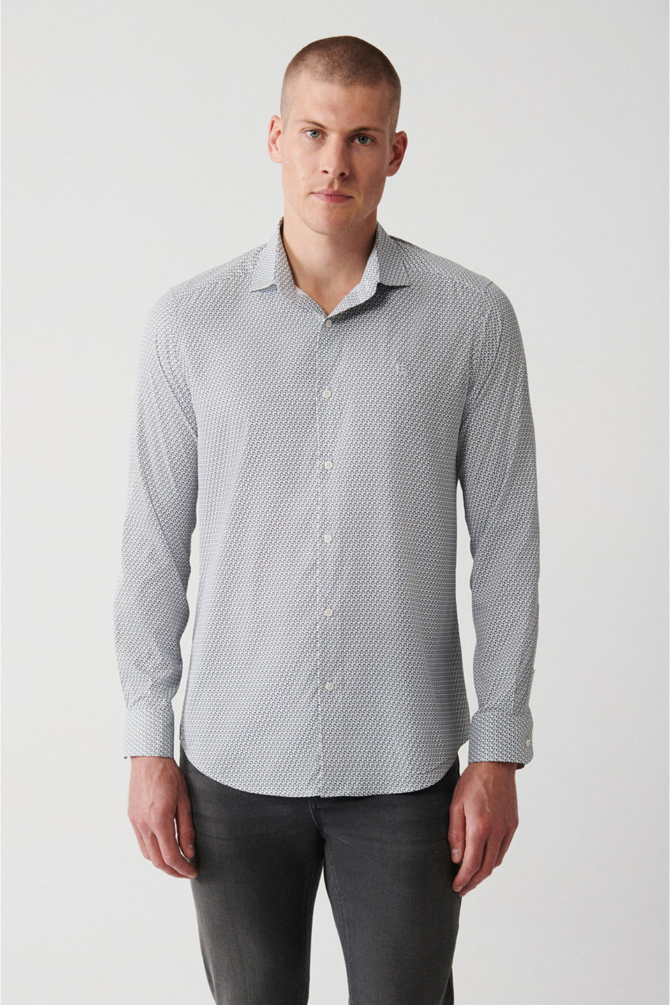 Men's classic collar geometric print travel slim fit shirt a32y2109