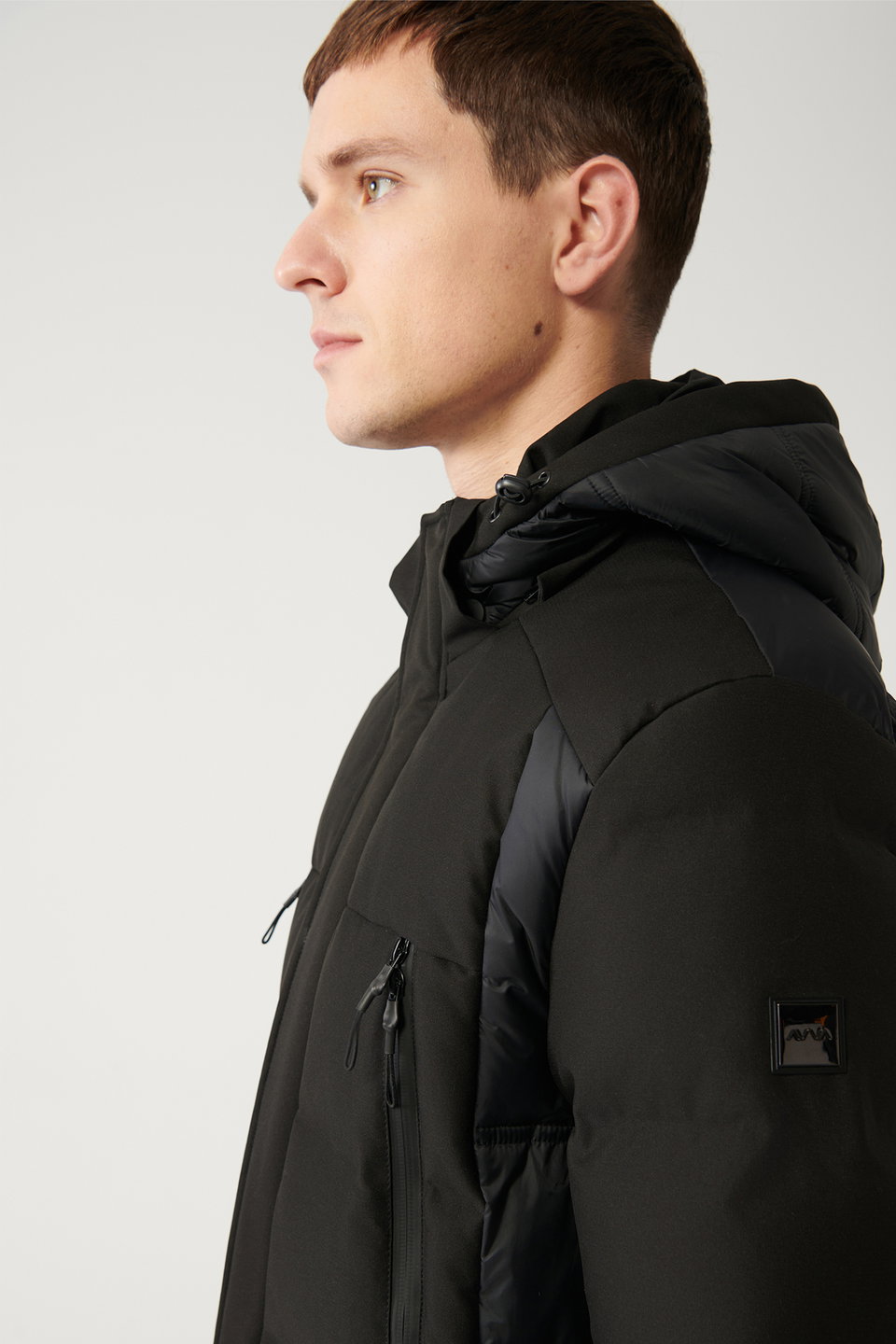 Men's hooded down jacket with water-repellent fabric a32y6044