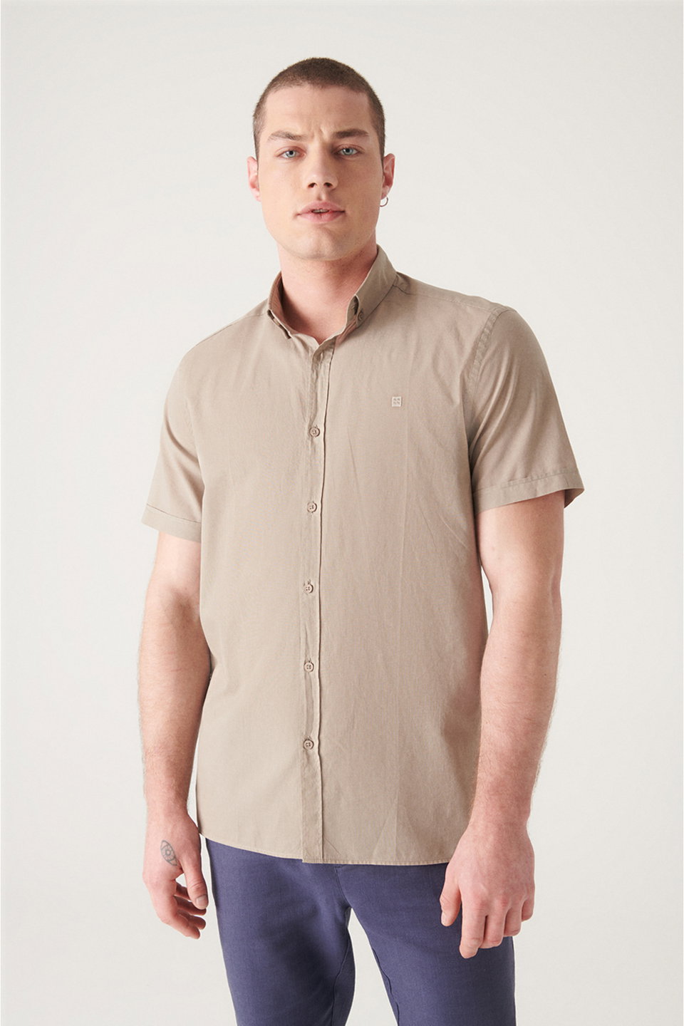 Men's Button-Down Collar 100% Cotton Thin Short Sleeve Shirt E002210