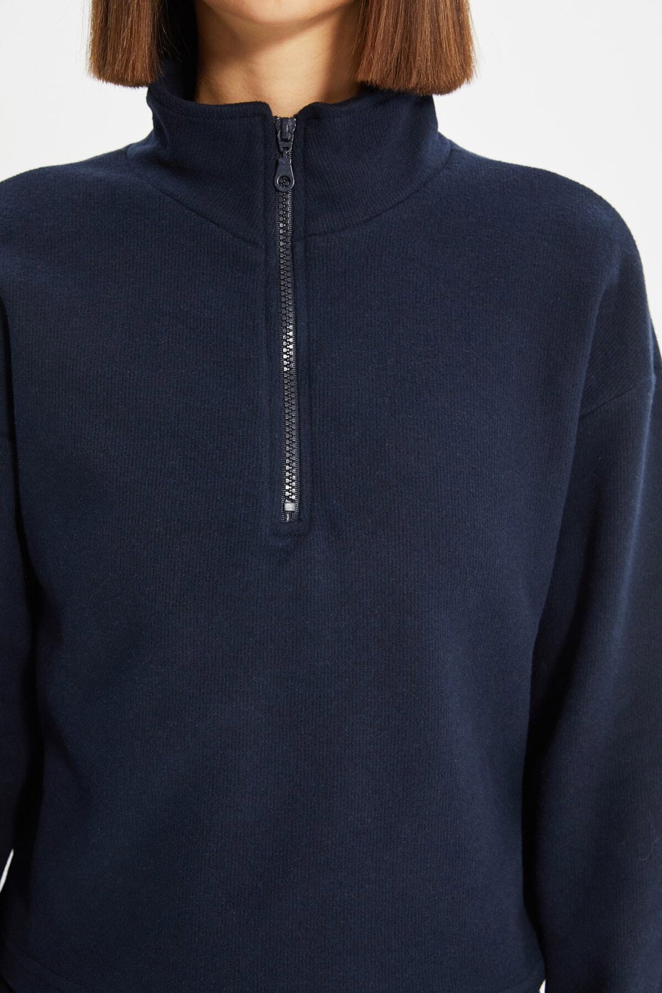 Thessaloniki/Knitwear Look Zippered Collar Regular/Regular Fit Knitted Sweatshirt TWOAW22SW0732