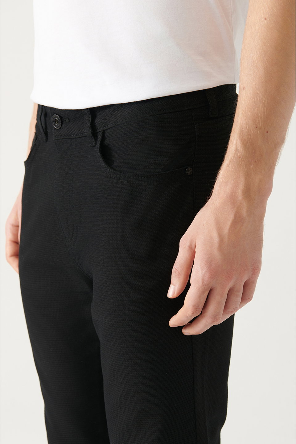 Men's 5-Pocket Stretch Canvas Slim Fit Trousers B003001
