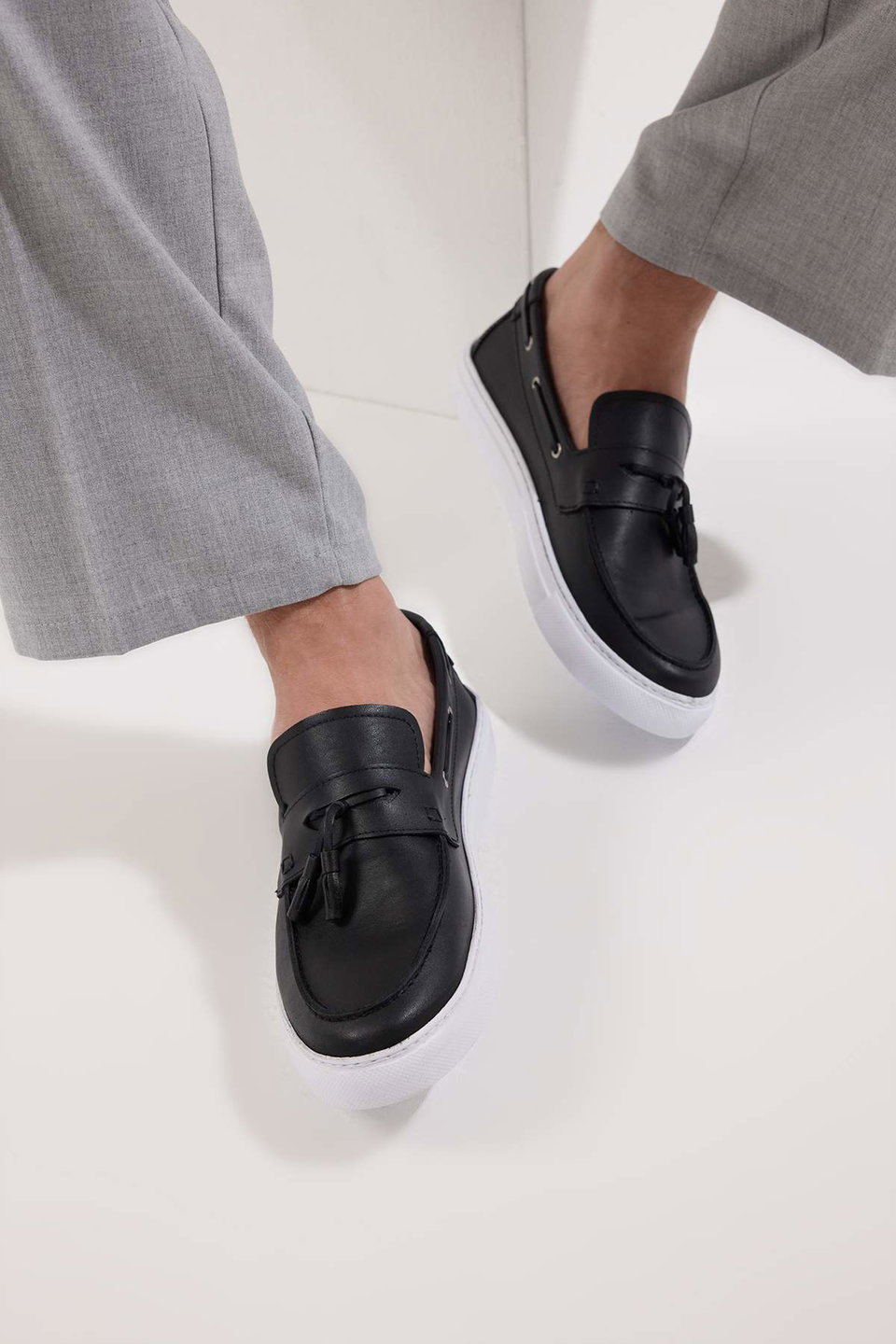 Genuine Leather Tassel Detailed Men's Loafer Shoes TAKSS25LA00020