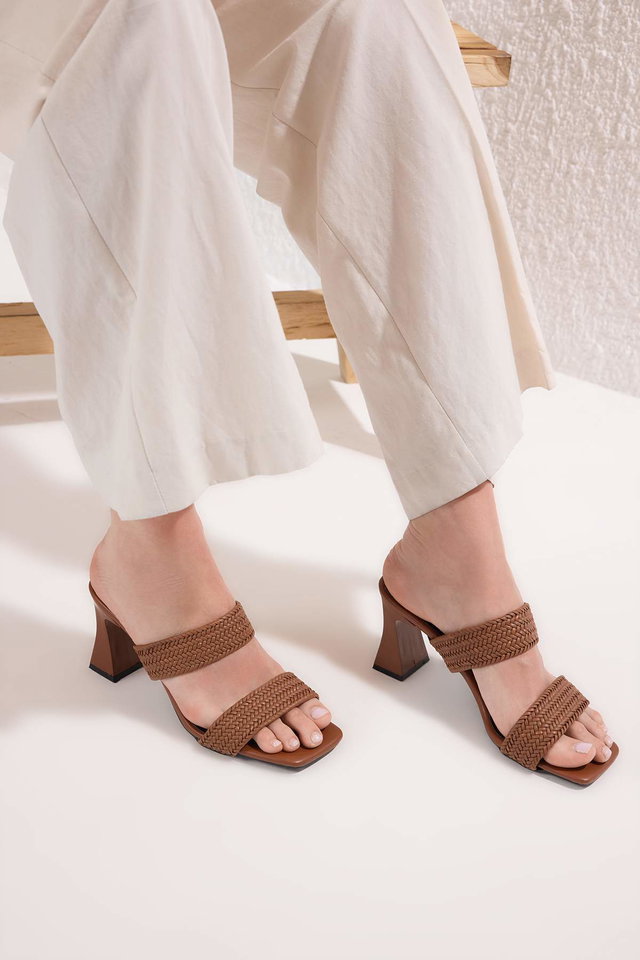 Braun - Brown Braided Double Band Women's Block Heels Slippers Takss25To00107