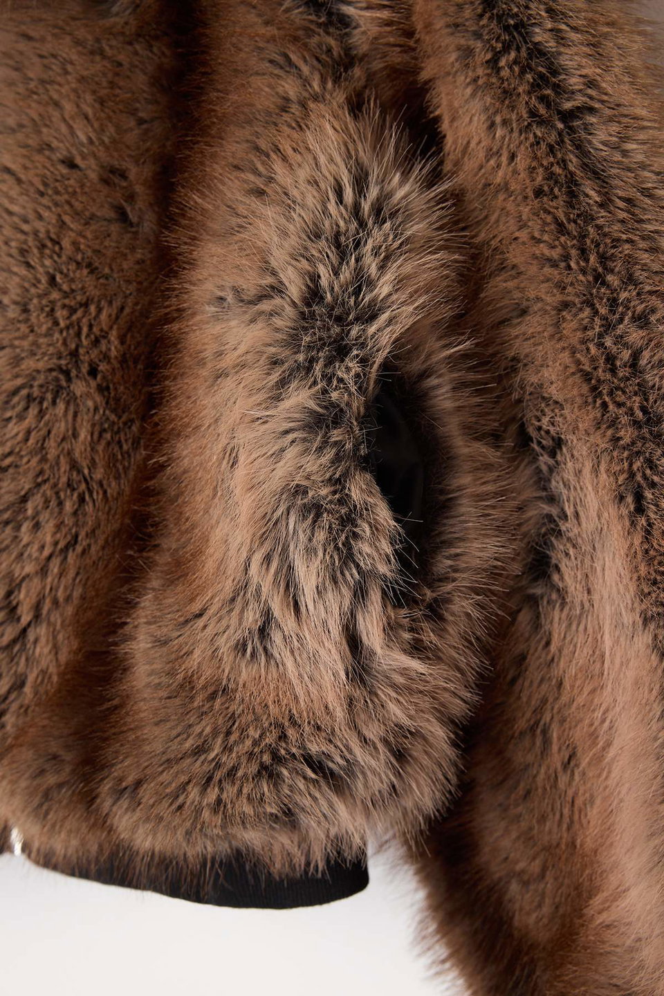 Oversize Molded Elastic Detailed Bomber Fur Coat TWOAW25MO00038