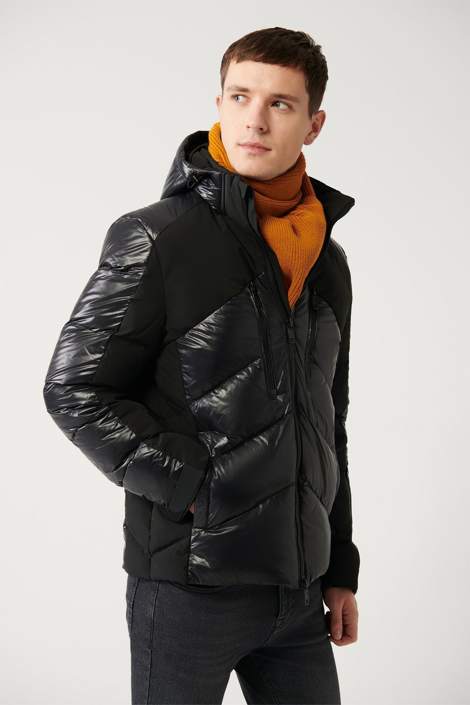 Men's Goose Down Water Repellent and Windproof Puffer Ski Jacket with Carrying Strap A32y6014