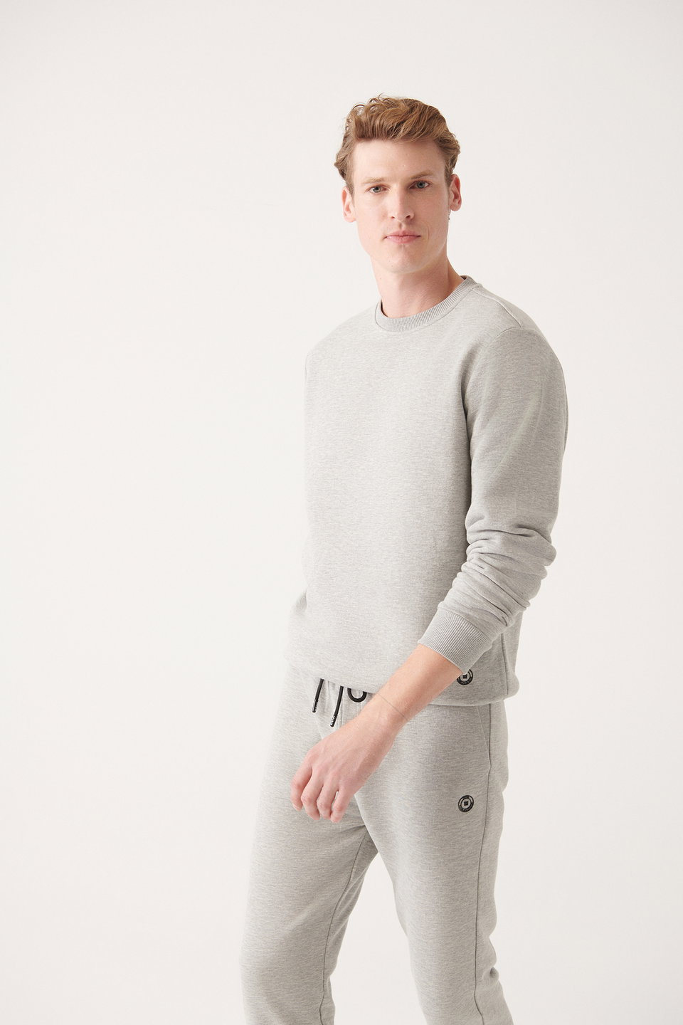 Men's raised fabric crew neck basic sweatshirt e001017