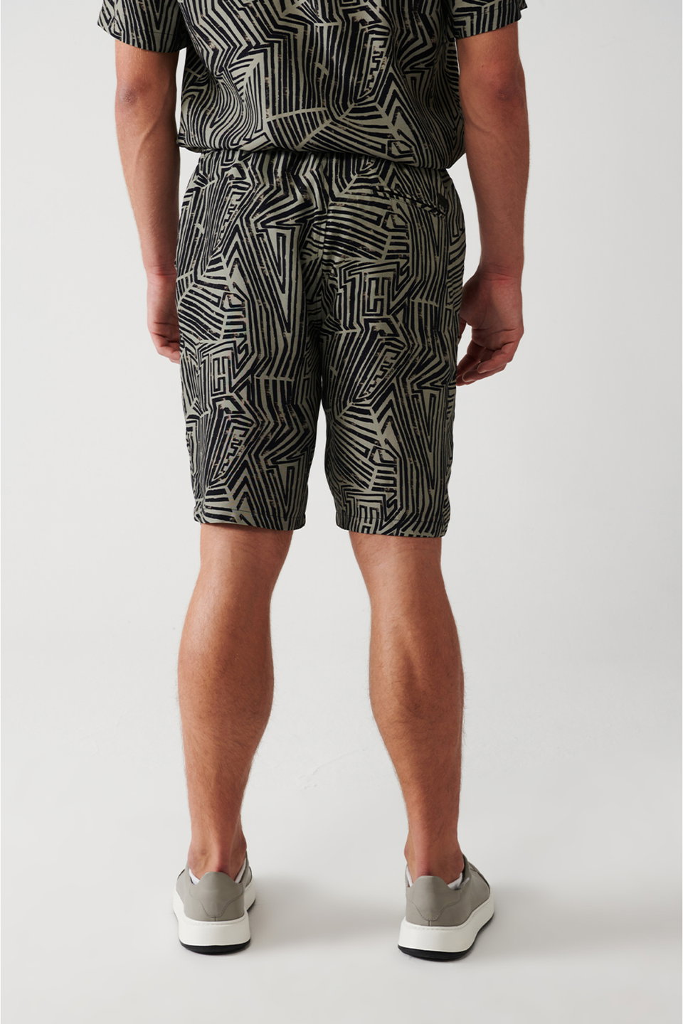 Men's 100% Viscose Side Pocket Tied Waist Shorts A31Y3720