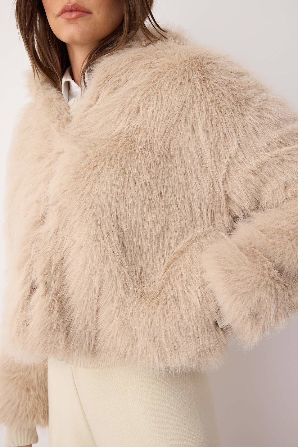 Oversize Mold Hooded Fur Coat Twoaw26Mo00025