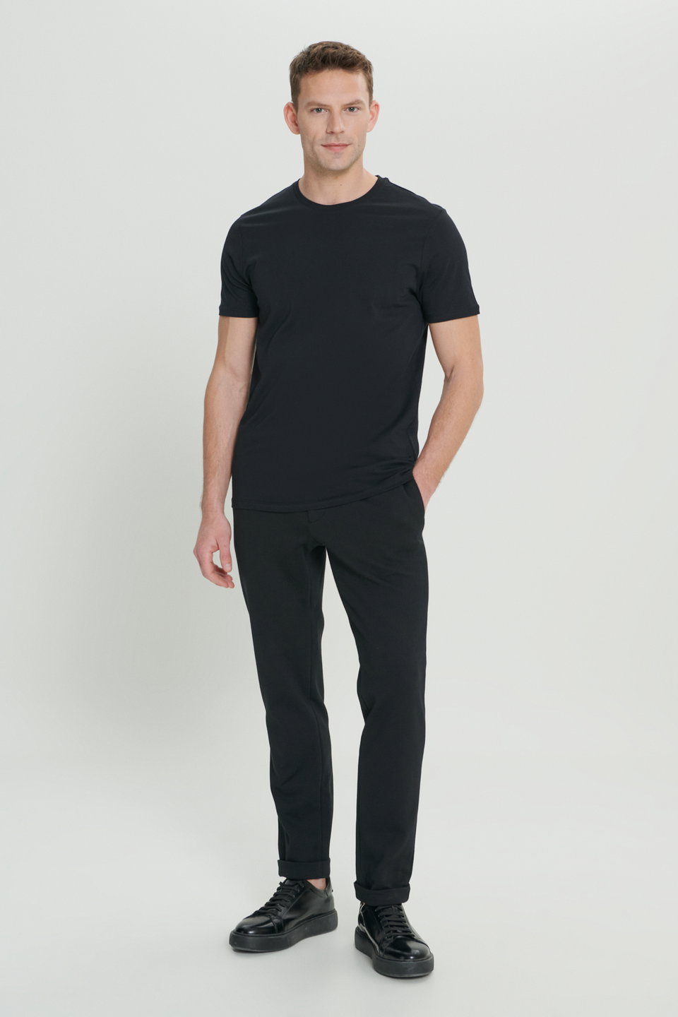 3-Pack Slim Fit Slim Cut 100% Cotton Crew Neck T-Shirt