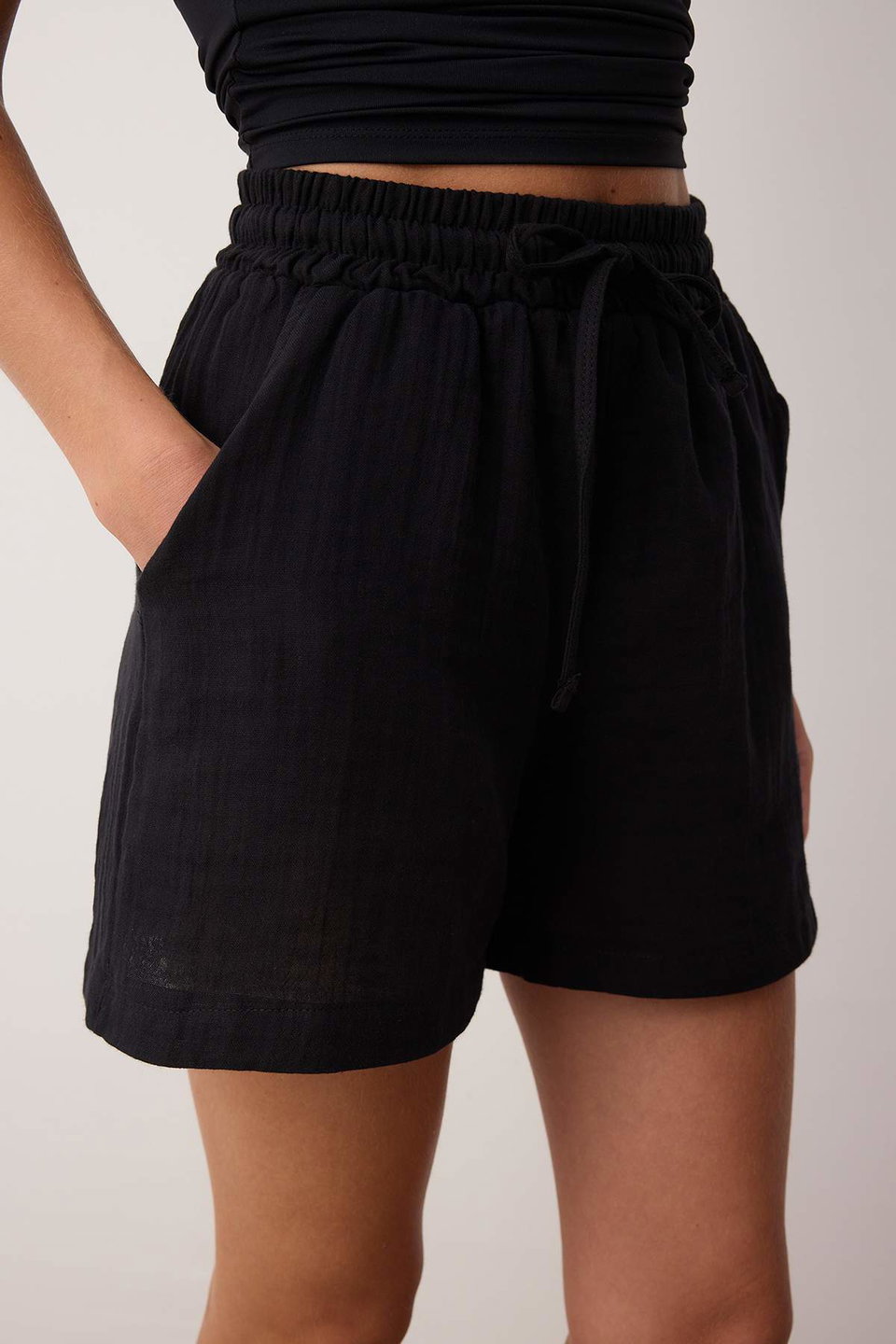 Muslin Elastic Waist High Waist City Boy Shorts & Bermuda TWOSS25SR00233