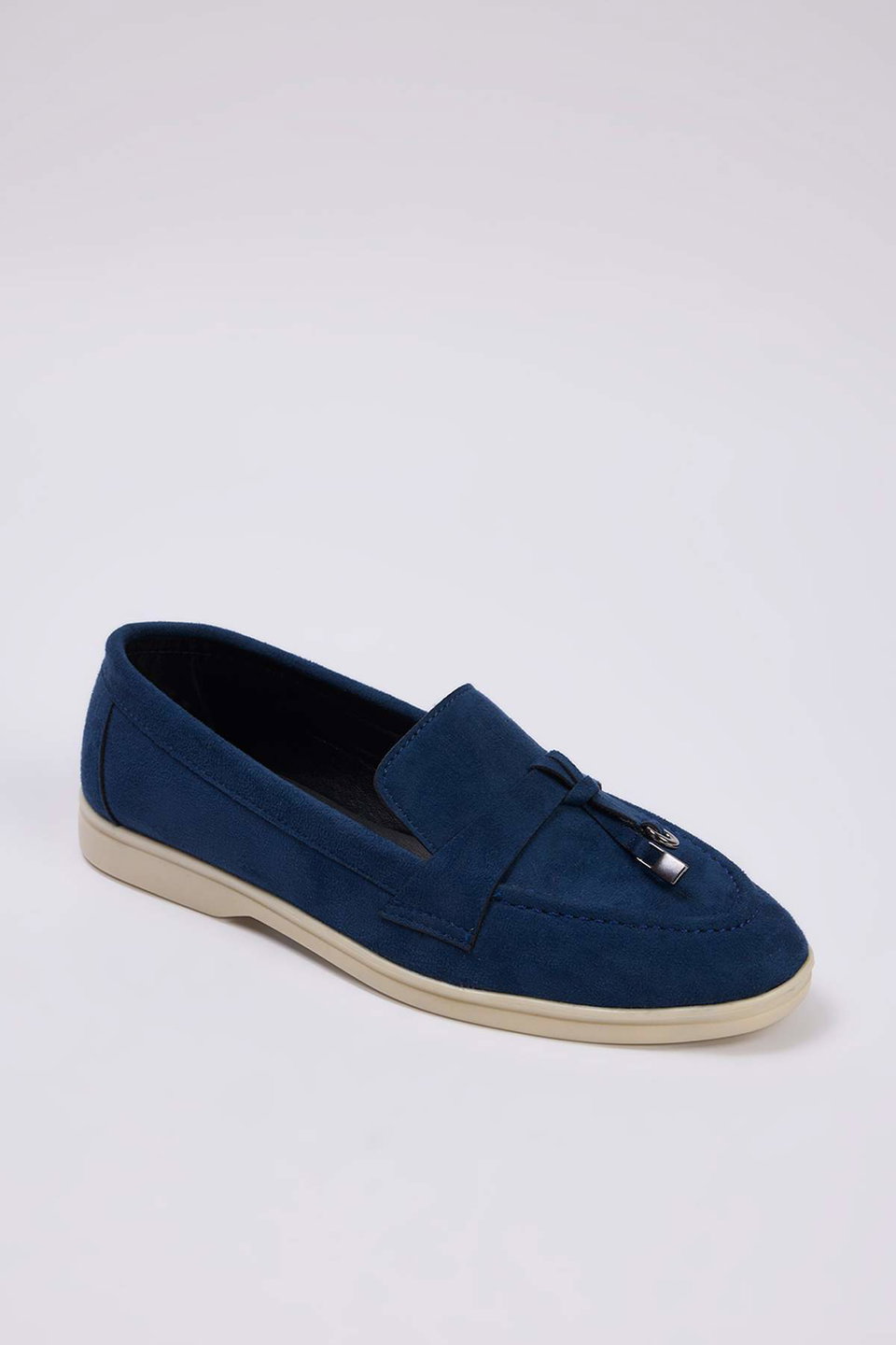 Suede Accessory Detailed Women's Loafer Shoes TAKAW26LA00000