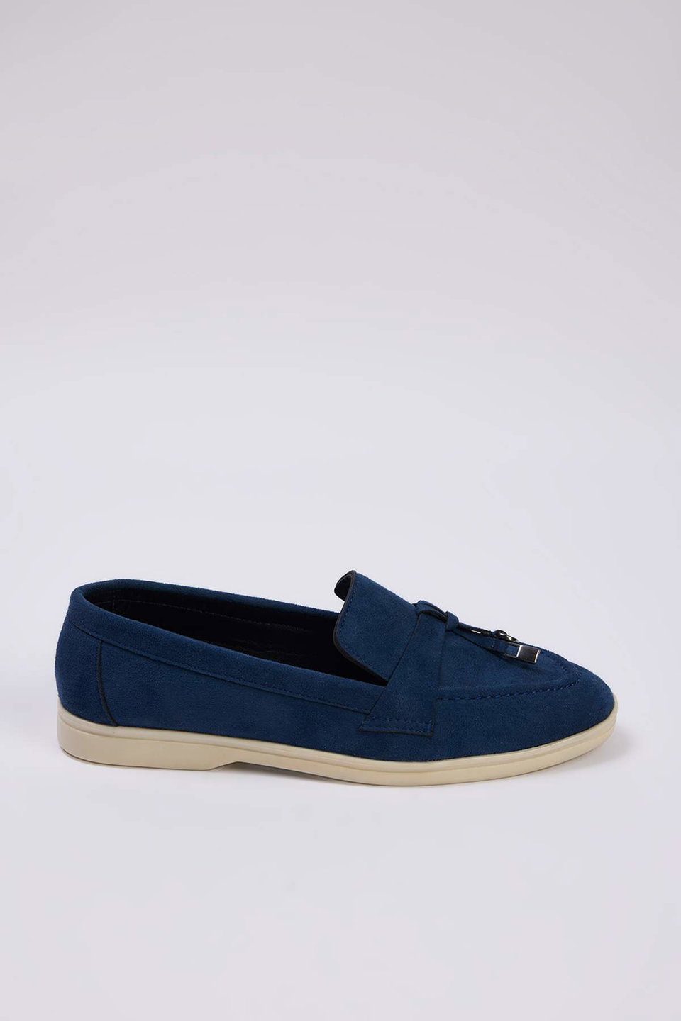 Suede Accessory Detailed Women's Loafer Shoes TAKAW26LA00000