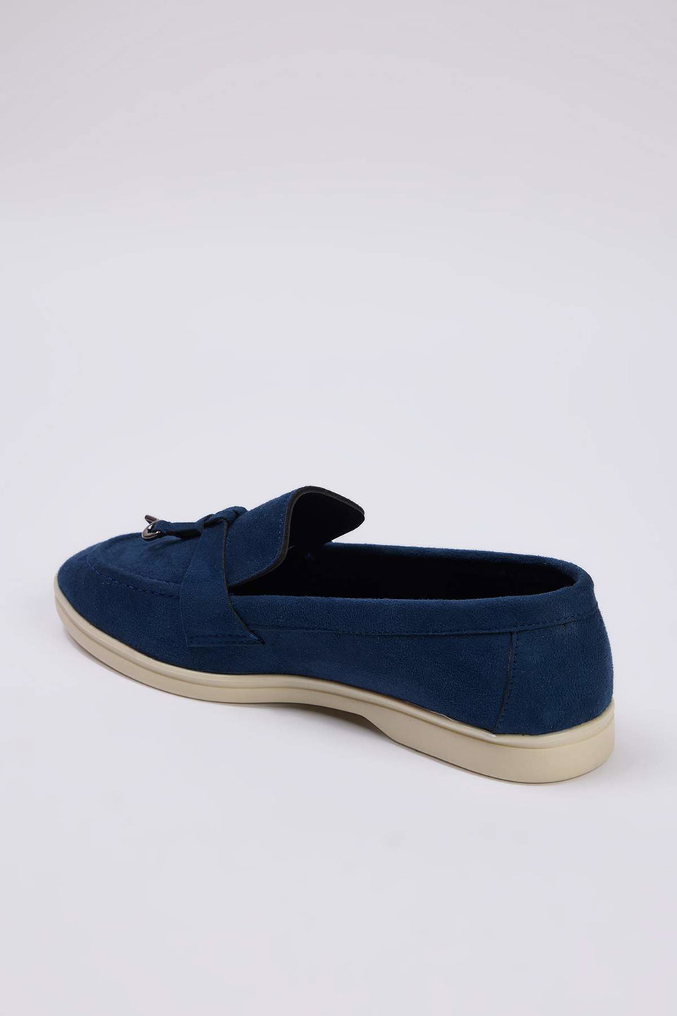 Suede Accessory Detailed Women's Loafer Shoes TAKAW26LA00000