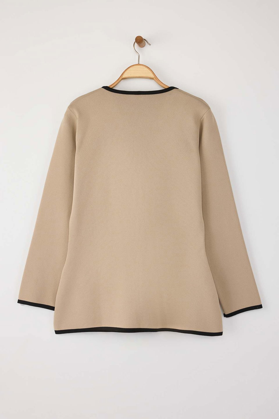 Piping Detailed Asymmetric Cut Knit Jacket-Look Cardigan TBBAW26AV00000