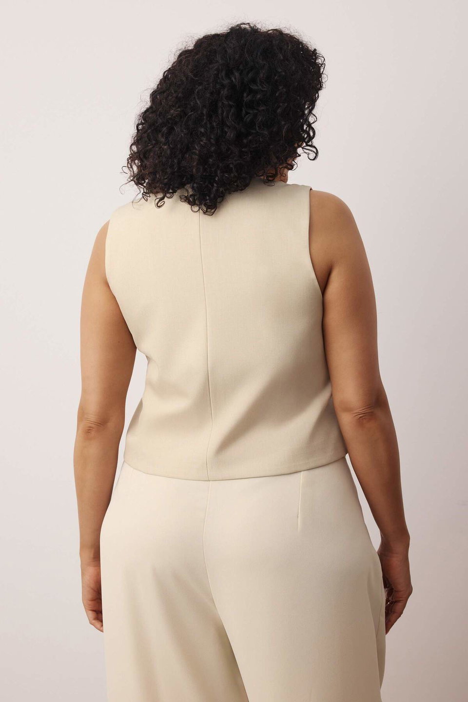 Fitted Crop Buttoned Woven Plus Size Vest TBBSS24BH00003
