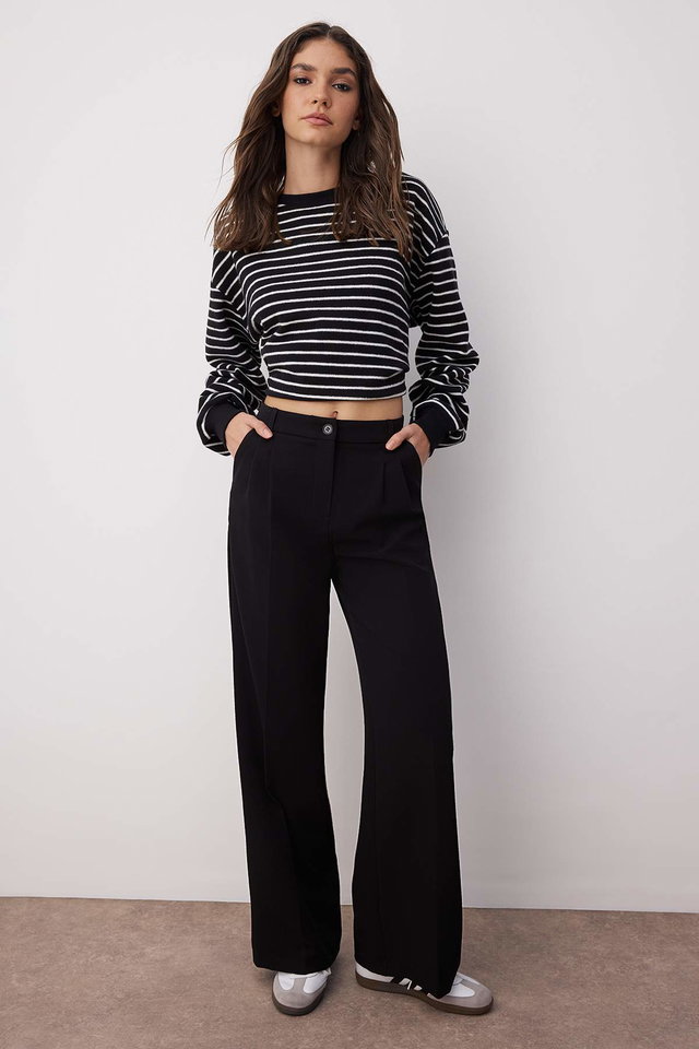 Black - Ecru Pleated Wide Leg/Wide Leg Woven Trousers TWOAW25PL00109 Palazzo