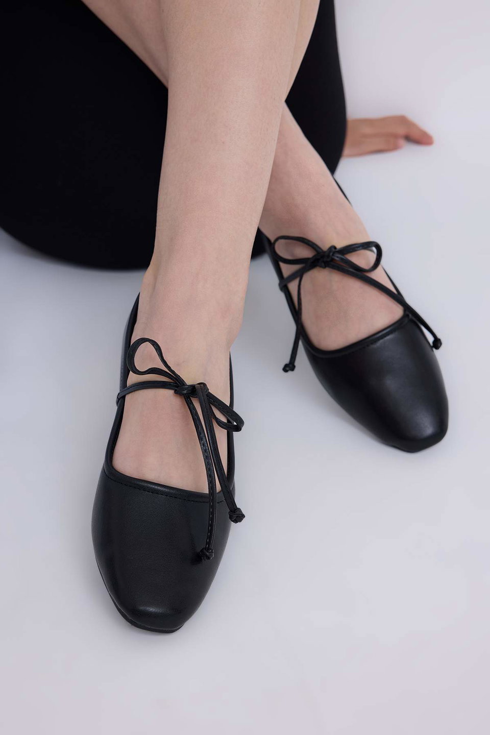 Teen Lace-Up Detailed Mary Jane Women's Round Toe Ballerinas TAKAW26BE00002